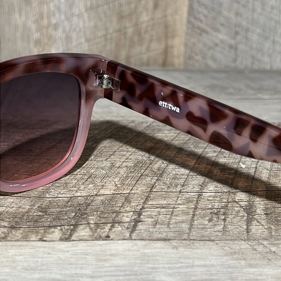 Anthropologie Ett Twa Sunglasses Cheetah main image 8